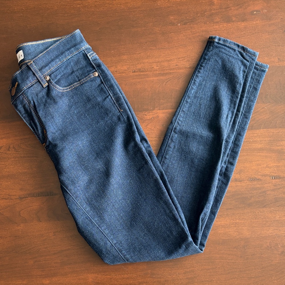 Loft leggings dark denim. Size 26.